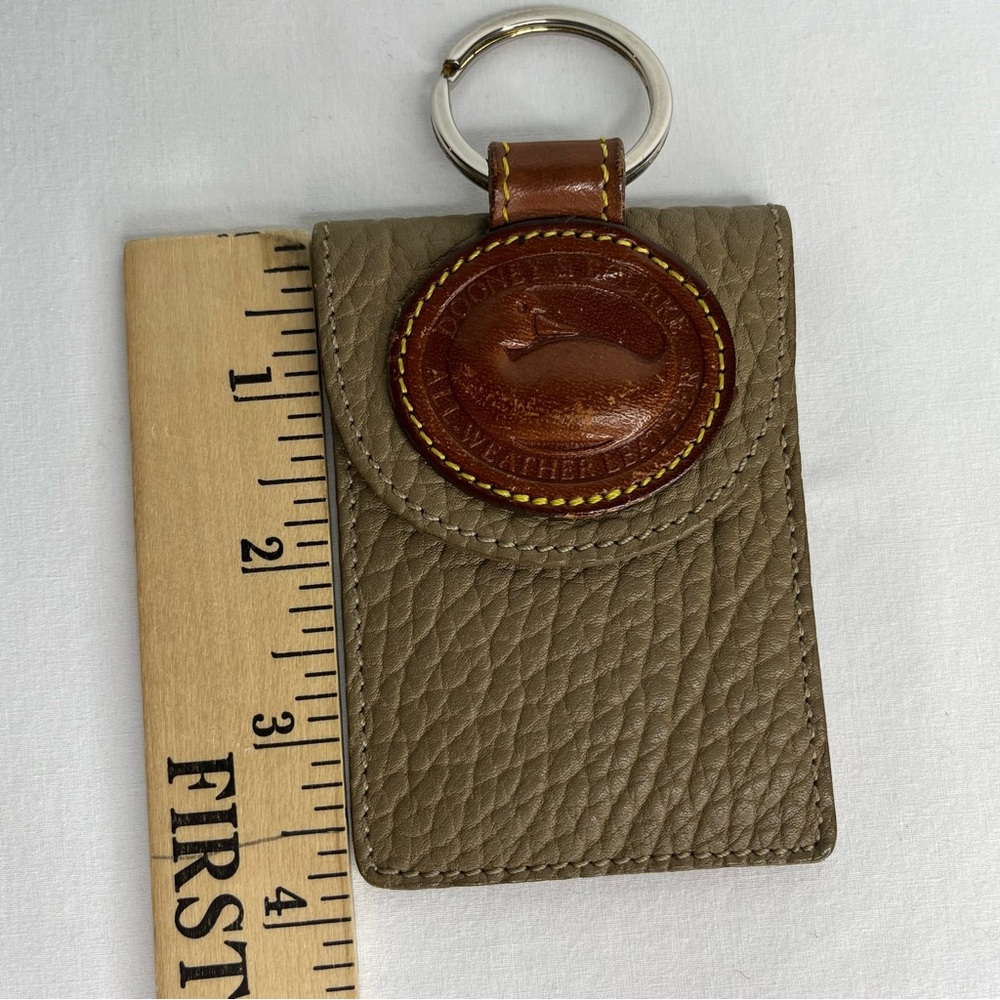 Vintage Dooney & Bourke All-Weather Leather Card Holder Key Chain. Khaki - Picture 8 of 9